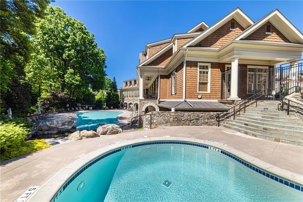 200 River Vista Drive Unit 238, Atlanta, Georgia 30339, 2 Bedrooms Bedrooms, ,2 BathroomsBathrooms,Residential,Sold,200 River Vista Drive Unit 238,6879879