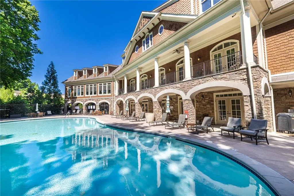 200 River Vista Drive Unit 238, Atlanta, Georgia 30339, 2 Bedrooms Bedrooms, ,2 BathroomsBathrooms,Residential,Sold,200 River Vista Drive Unit 238,6879879