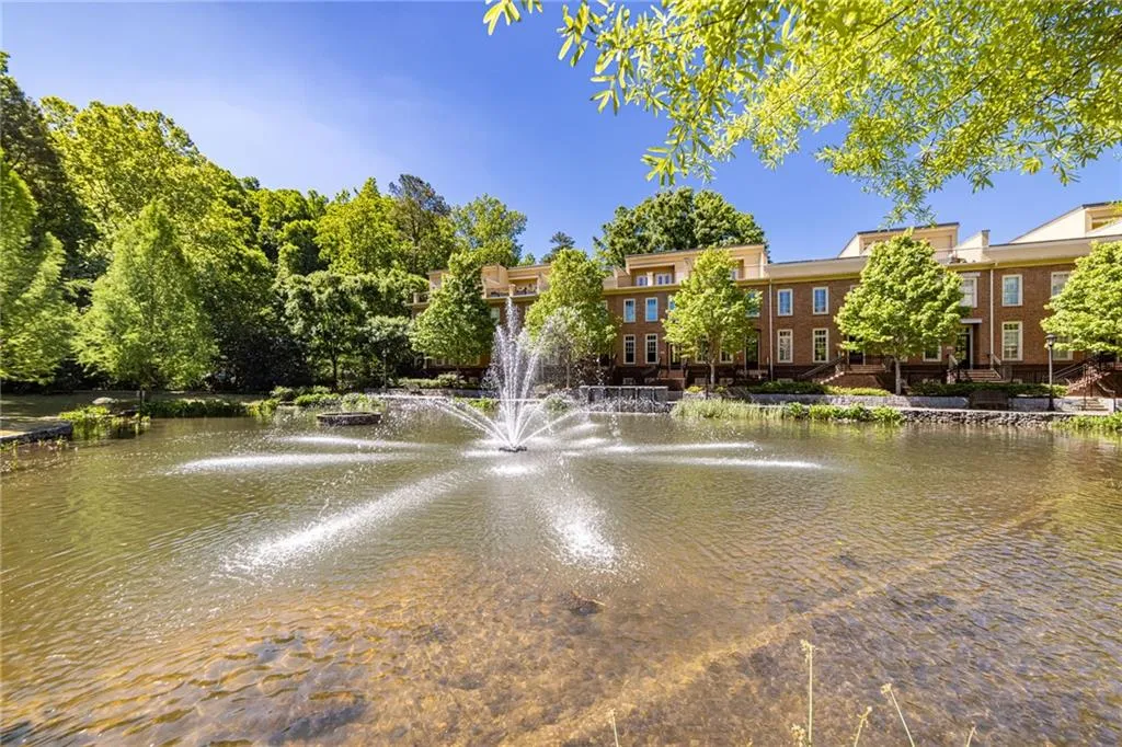 200 River Vista Drive Unit 238, Atlanta, Georgia 30339, 2 Bedrooms Bedrooms, ,2 BathroomsBathrooms,Residential,Sold,200 River Vista Drive Unit 238,6879879