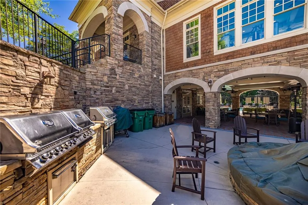 200 River Vista Drive Unit 238, Atlanta, Georgia 30339, 2 Bedrooms Bedrooms, ,2 BathroomsBathrooms,Residential,Sold,200 River Vista Drive Unit 238,6879879