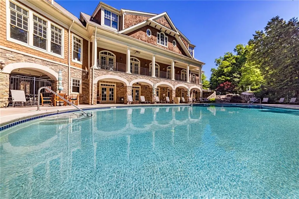 200 River Vista Drive Unit 238, Atlanta, Georgia 30339, 2 Bedrooms Bedrooms, ,2 BathroomsBathrooms,Residential,Sold,200 River Vista Drive Unit 238,6879879