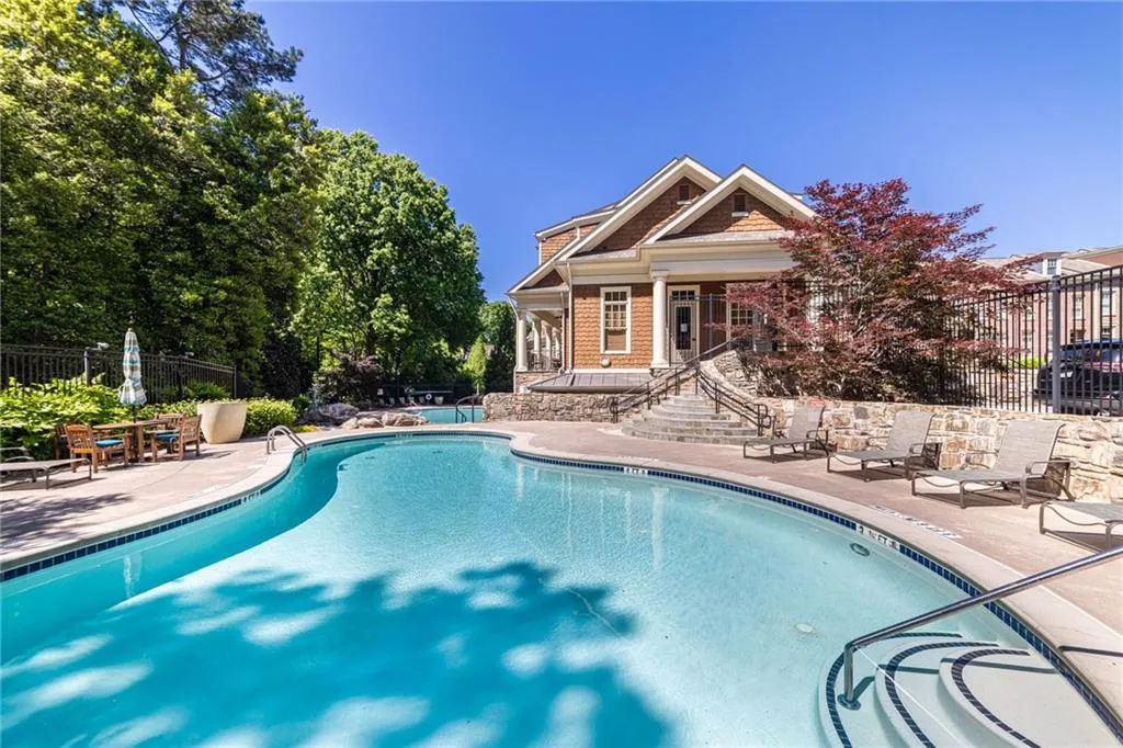 200 River Vista Drive Unit 238, Atlanta, Georgia 30339, 2 Bedrooms Bedrooms, ,2 BathroomsBathrooms,Residential,Sold,200 River Vista Drive Unit 238,6879879