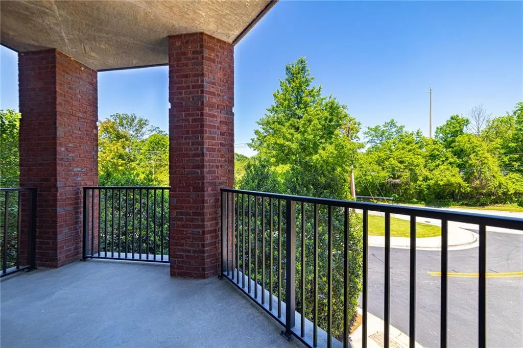 200 River Vista Drive Unit 238, Atlanta, Georgia 30339, 2 Bedrooms Bedrooms, ,2 BathroomsBathrooms,Residential,Sold,200 River Vista Drive Unit 238,6879879