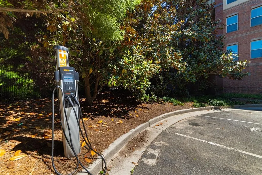 200 River Vista Drive Unit 238, Atlanta, Georgia 30339, 2 Bedrooms Bedrooms, ,2 BathroomsBathrooms,Residential,Sold,200 River Vista Drive Unit 238,6879879