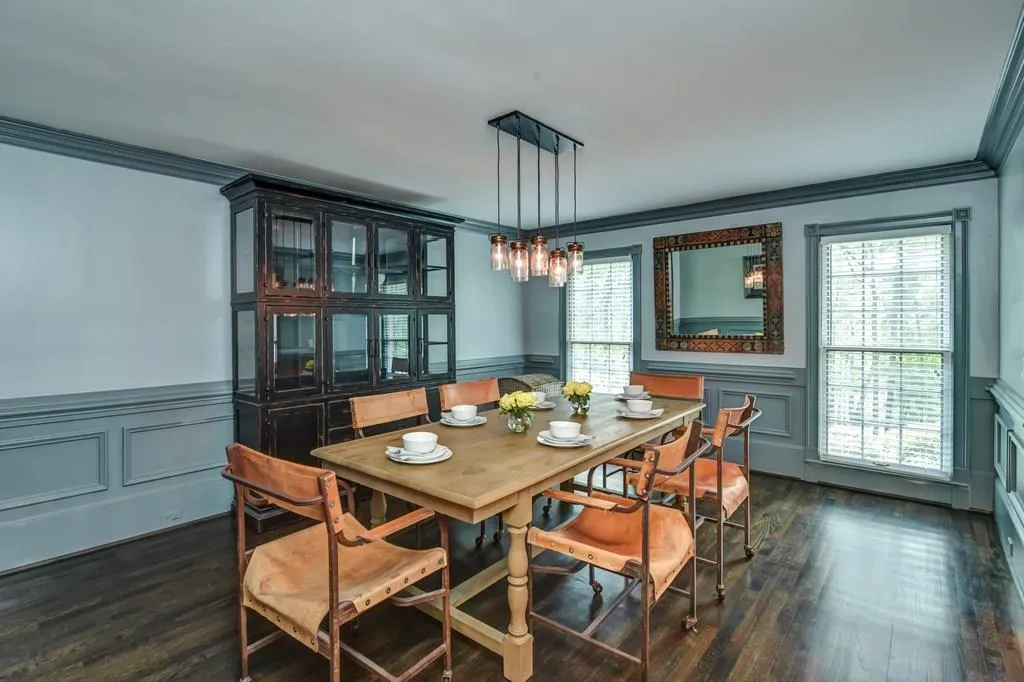 390 River Valley Road, Atlanta, Georgia 30328, 4 Bedrooms Bedrooms, ,4 BathroomsBathrooms,Residential,Sold,390 River Valley Road,6010545