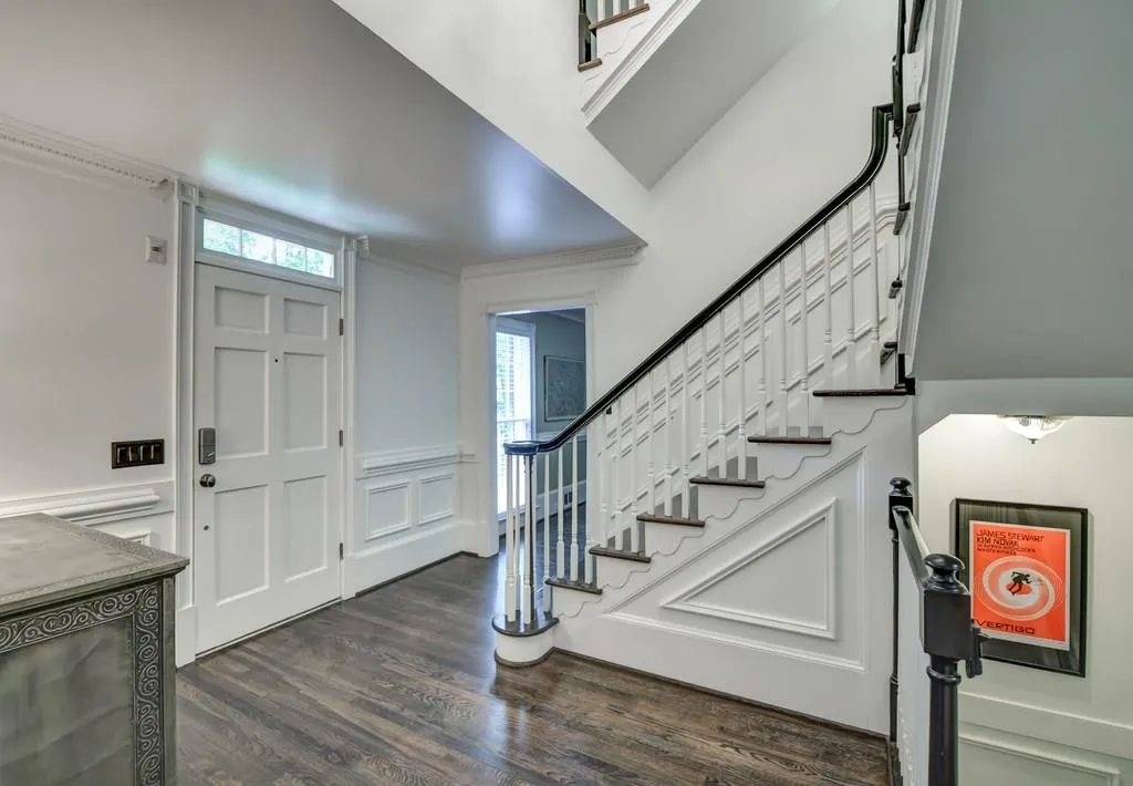 390 River Valley Road, Atlanta, Georgia 30328, 4 Bedrooms Bedrooms, ,4 BathroomsBathrooms,Residential,Sold,390 River Valley Road,6010545