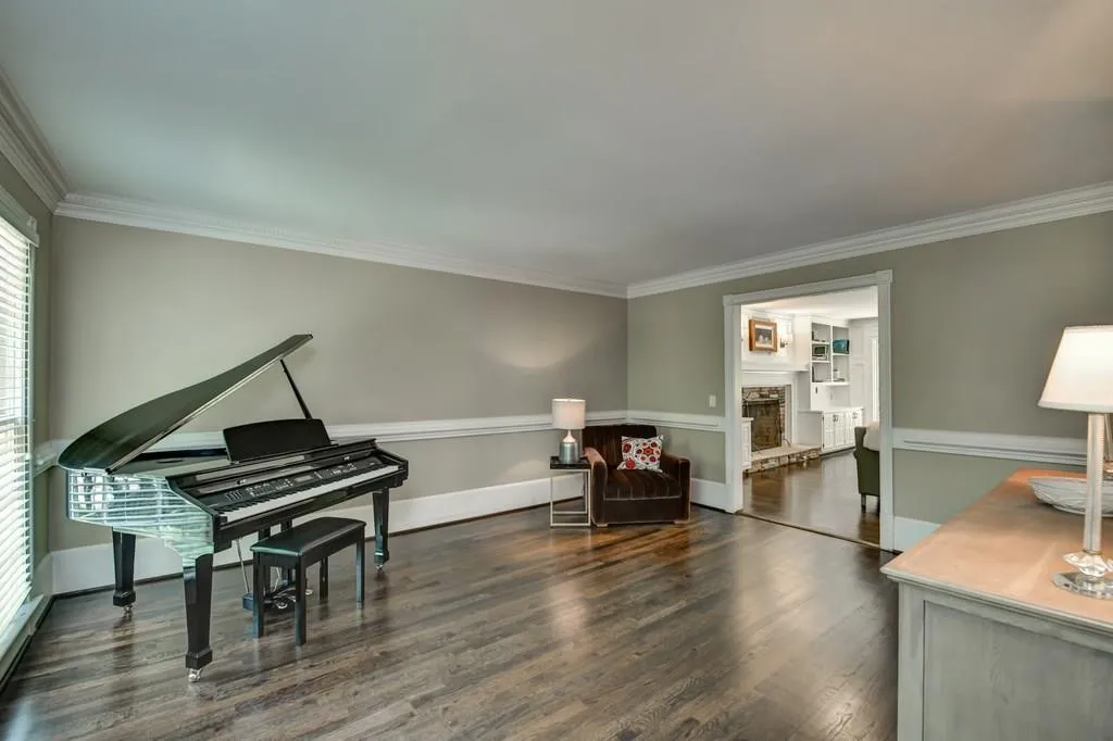 390 River Valley Road, Atlanta, Georgia 30328, 4 Bedrooms Bedrooms, ,4 BathroomsBathrooms,Residential,Sold,390 River Valley Road,6010545