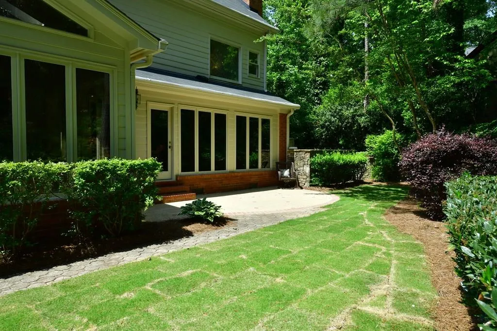 390 River Valley Road, Atlanta, Georgia 30328, 4 Bedrooms Bedrooms, ,4 BathroomsBathrooms,Residential,Sold,390 River Valley Road,6010545