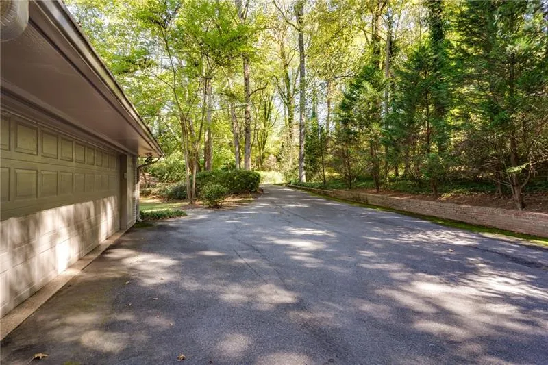 5280 Long Island Drive Nw, Atlanta, Georgia 30327, 5 Bedrooms Bedrooms, ,4 BathroomsBathrooms,Residential,Sold,5280 Long Island Drive Nw,6636034