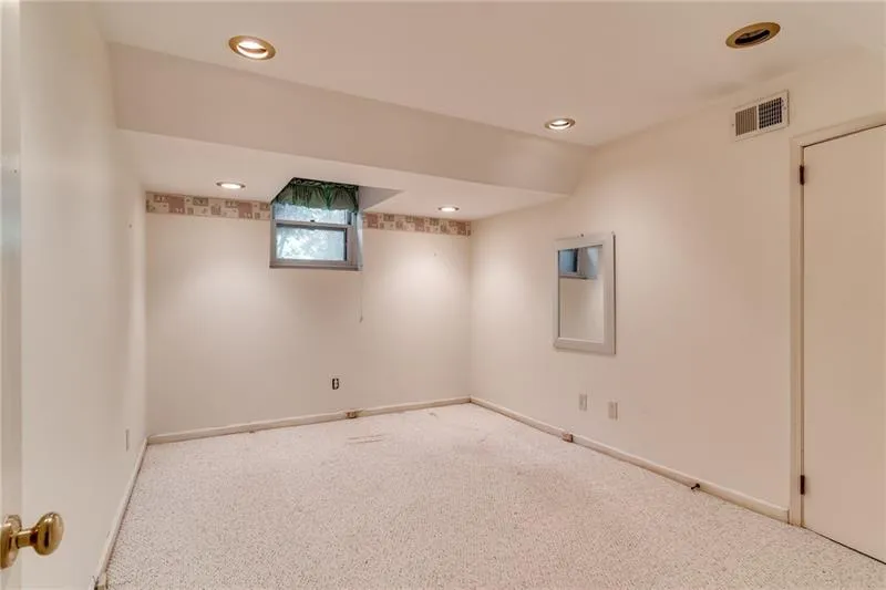 5280 Long Island Drive Nw, Atlanta, Georgia 30327, 5 Bedrooms Bedrooms, ,4 BathroomsBathrooms,Residential,Sold,5280 Long Island Drive Nw,6636034