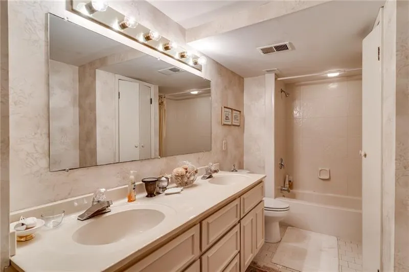 5280 Long Island Drive Nw, Atlanta, Georgia 30327, 5 Bedrooms Bedrooms, ,4 BathroomsBathrooms,Residential,Sold,5280 Long Island Drive Nw,6636034