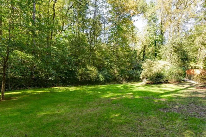 5280 Long Island Drive Nw, Atlanta, Georgia 30327, 5 Bedrooms Bedrooms, ,4 BathroomsBathrooms,Residential,Sold,5280 Long Island Drive Nw,6636034