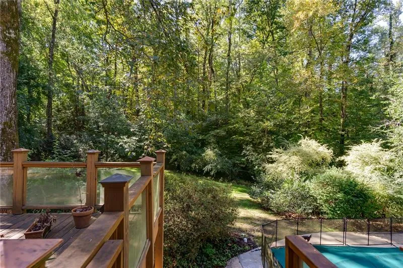 5280 Long Island Drive Nw, Atlanta, Georgia 30327, 5 Bedrooms Bedrooms, ,4 BathroomsBathrooms,Residential,Sold,5280 Long Island Drive Nw,6636034