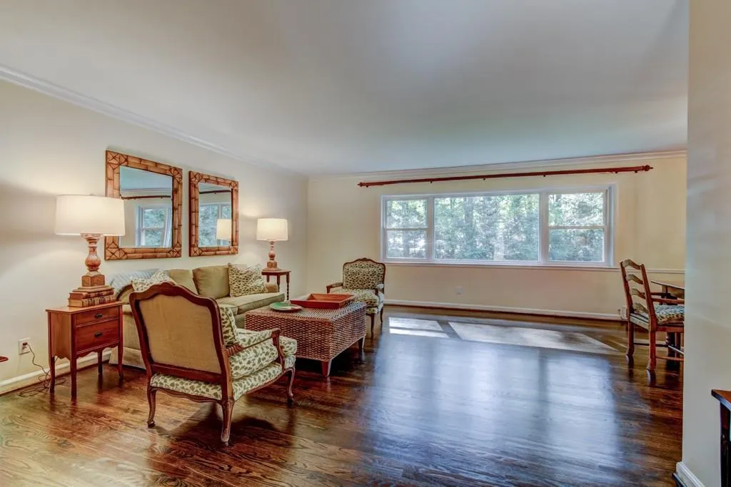 705 Glenforest Road, Atlanta, Georgia 30328, 3 Bedrooms Bedrooms, ,2 BathroomsBathrooms,Residential,Sold,705 Glenforest Road,5930722