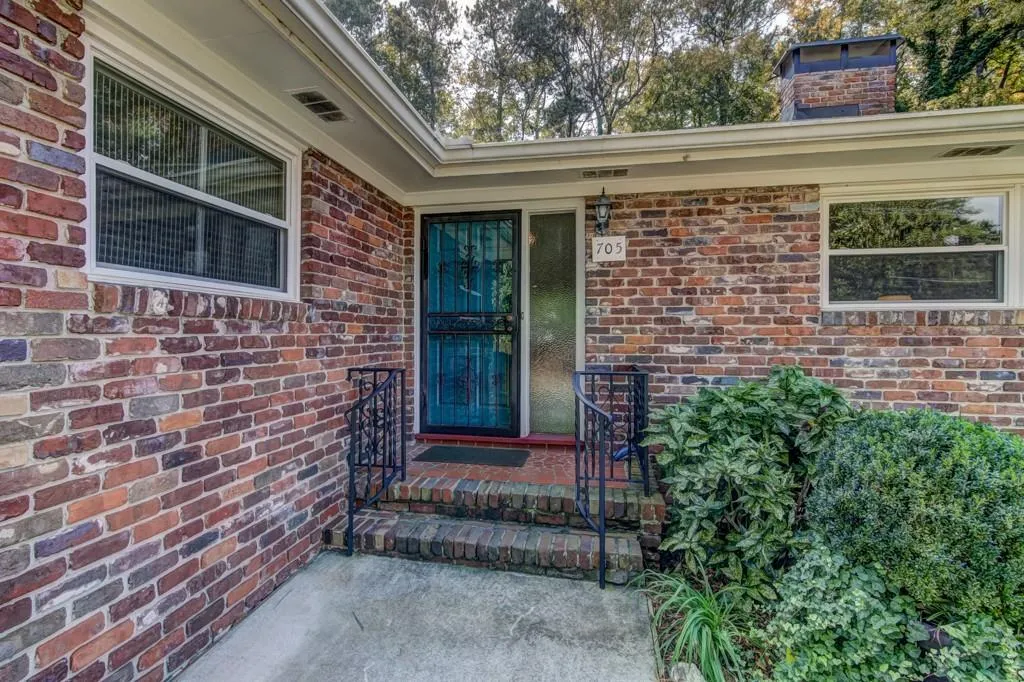 705 Glenforest Road, Atlanta, Georgia 30328, 3 Bedrooms Bedrooms, ,2 BathroomsBathrooms,Residential,Sold,705 Glenforest Road,5930722