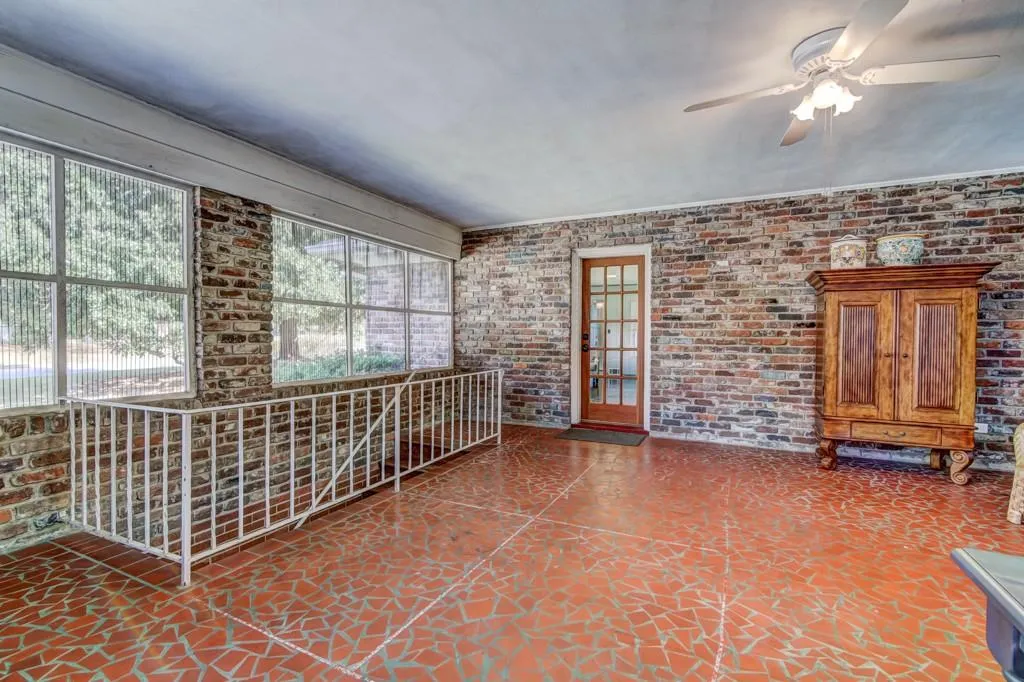 705 Glenforest Road, Atlanta, Georgia 30328, 3 Bedrooms Bedrooms, ,2 BathroomsBathrooms,Residential,Sold,705 Glenforest Road,5930722