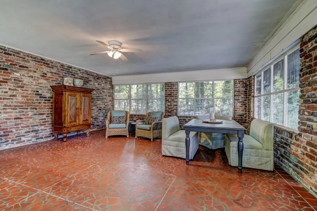 705 Glenforest Road, Atlanta, Georgia 30328, 3 Bedrooms Bedrooms, ,2 BathroomsBathrooms,Residential,Sold,705 Glenforest Road,5930722