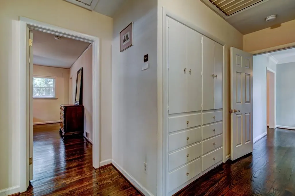 705 Glenforest Road, Atlanta, Georgia 30328, 3 Bedrooms Bedrooms, ,2 BathroomsBathrooms,Residential,Sold,705 Glenforest Road,5930722