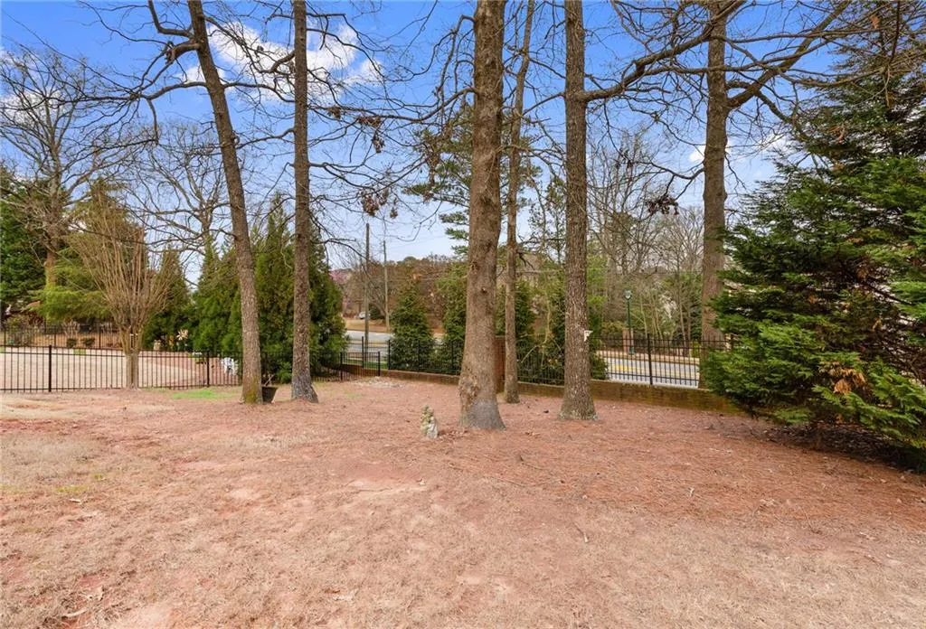 6410 Glen Oaks Lane, Sandy Springs, Georgia 30328, 4 Bedrooms Bedrooms, ,3 BathroomsBathrooms,Residential,Sold,6410 Glen Oaks Lane,7183468