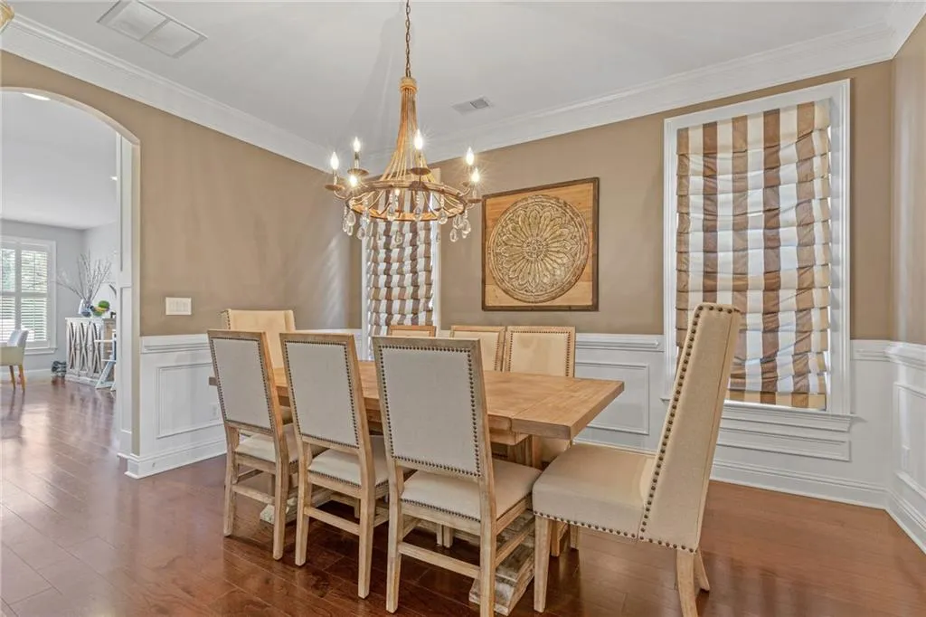 6410 Glen Oaks Lane, Sandy Springs, Georgia 30328, 4 Bedrooms Bedrooms, ,3 BathroomsBathrooms,Residential,Sold,6410 Glen Oaks Lane,7183468