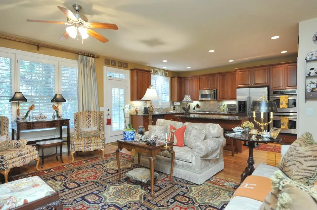 195 Mystic Court, Sandy Springs, Georgia 30342, 3 Bedrooms Bedrooms, ,3 BathroomsBathrooms,Residential,Sold,195 Mystic Court,6864408