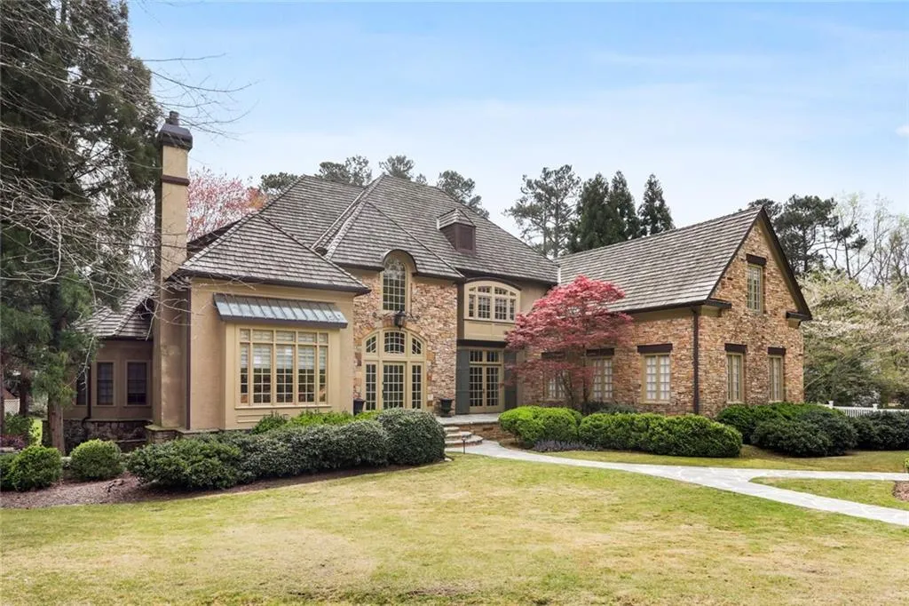 40 Old Stratton Chase, Atlanta, Georgia 30328, 5 Bedrooms Bedrooms, ,5 BathroomsBathrooms,Residential,Sold,40 Old Stratton Chase,6865254