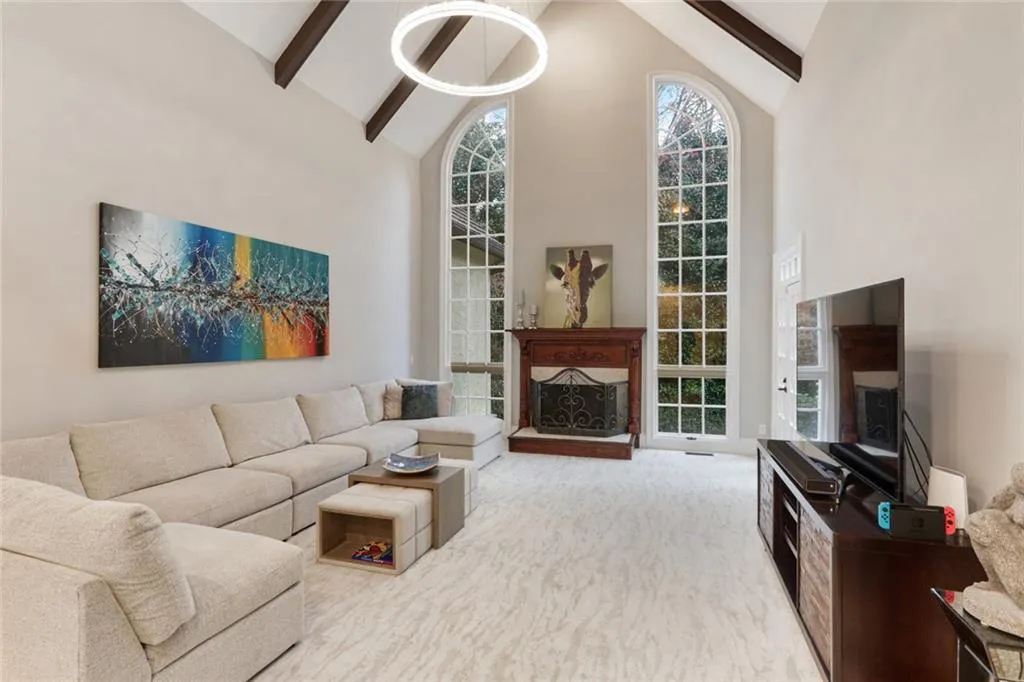 40 Old Stratton Chase, Atlanta, Georgia 30328, 5 Bedrooms Bedrooms, ,5 BathroomsBathrooms,Residential,Sold,40 Old Stratton Chase,6865254