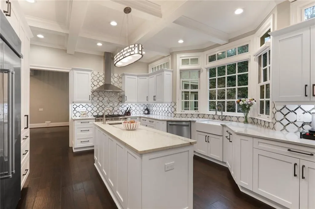 40 Old Stratton Chase, Atlanta, Georgia 30328, 5 Bedrooms Bedrooms, ,5 BathroomsBathrooms,Residential,Sold,40 Old Stratton Chase,6865254