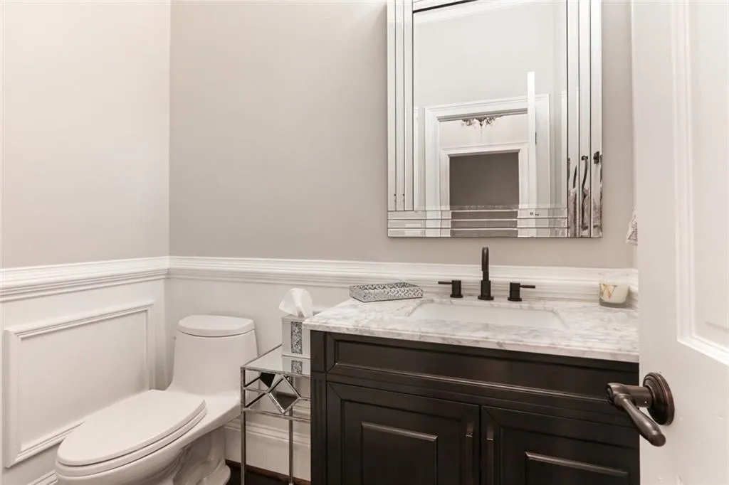 40 Old Stratton Chase, Atlanta, Georgia 30328, 5 Bedrooms Bedrooms, ,5 BathroomsBathrooms,Residential,Sold,40 Old Stratton Chase,6865254