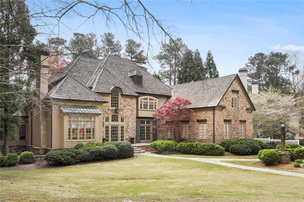 40 Old Stratton Chase, Atlanta, Georgia 30328, 5 Bedrooms Bedrooms, ,5 BathroomsBathrooms,Residential,Sold,40 Old Stratton Chase,6865254