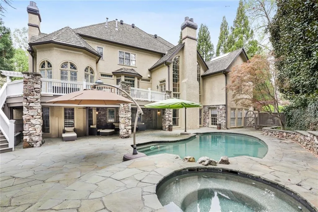 40 Old Stratton Chase, Atlanta, Georgia 30328, 5 Bedrooms Bedrooms, ,5 BathroomsBathrooms,Residential,Sold,40 Old Stratton Chase,6865254