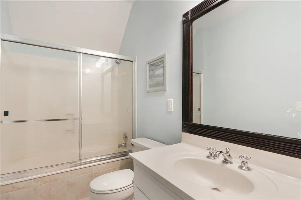40 Old Stratton Chase, Atlanta, Georgia 30328, 5 Bedrooms Bedrooms, ,5 BathroomsBathrooms,Residential,Sold,40 Old Stratton Chase,6865254