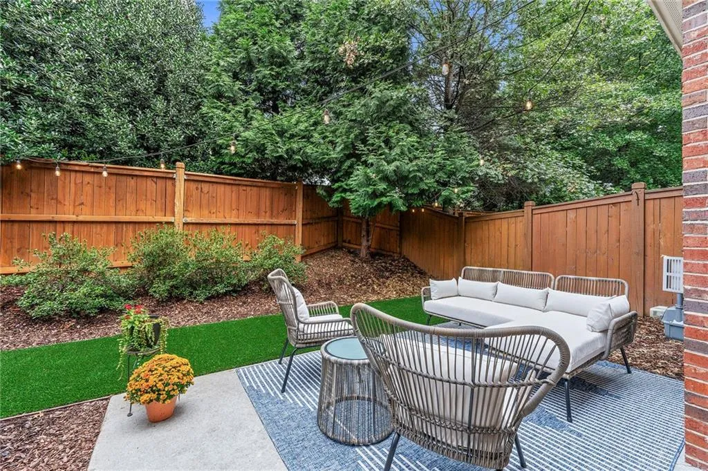 View of patio featuring outdoor lounge area