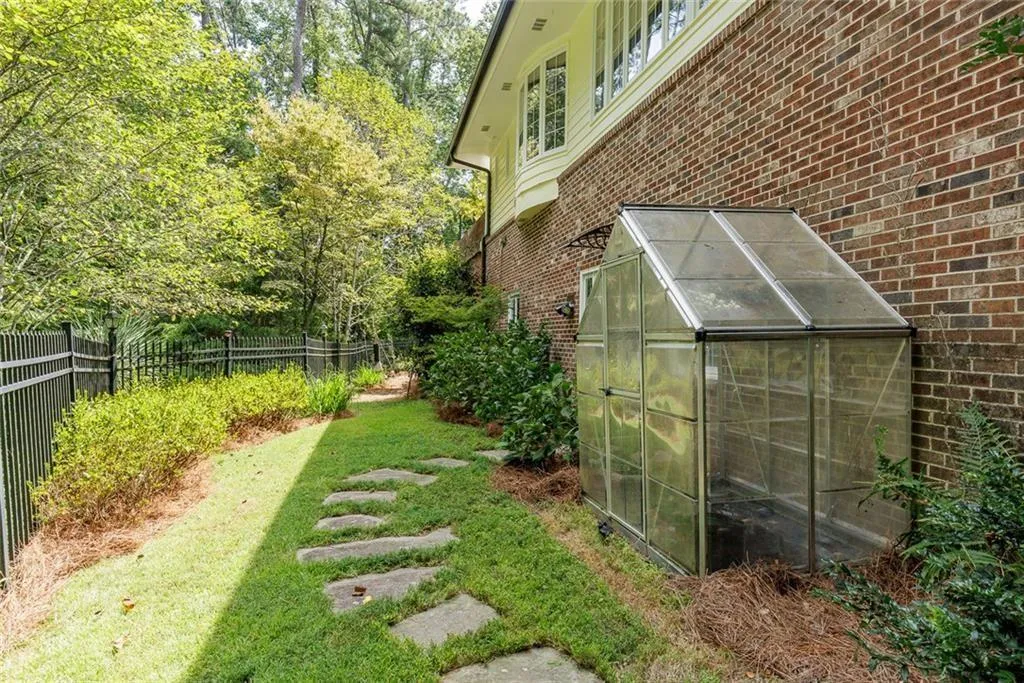 8265 Berkley Ridge, Sandy Springs, Georgia 30350, 5 Bedrooms Bedrooms, ,4 BathroomsBathrooms,Residential,For Sale,8265 Berkley Ridge,7645837