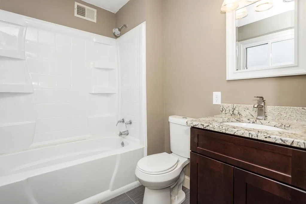 6700 Roswell Road Unit 11a, Atlanta, Georgia 30328, 3 Bedrooms Bedrooms, ,2 BathroomsBathrooms,Residential,Sold,6700 Roswell Road Unit 11a,5980056