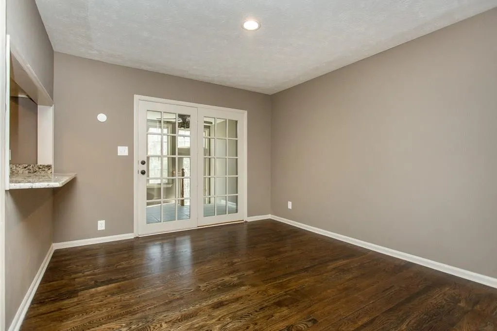 6700 Roswell Road Unit 11a, Atlanta, Georgia 30328, 3 Bedrooms Bedrooms, ,2 BathroomsBathrooms,Residential,Sold,6700 Roswell Road Unit 11a,5980056