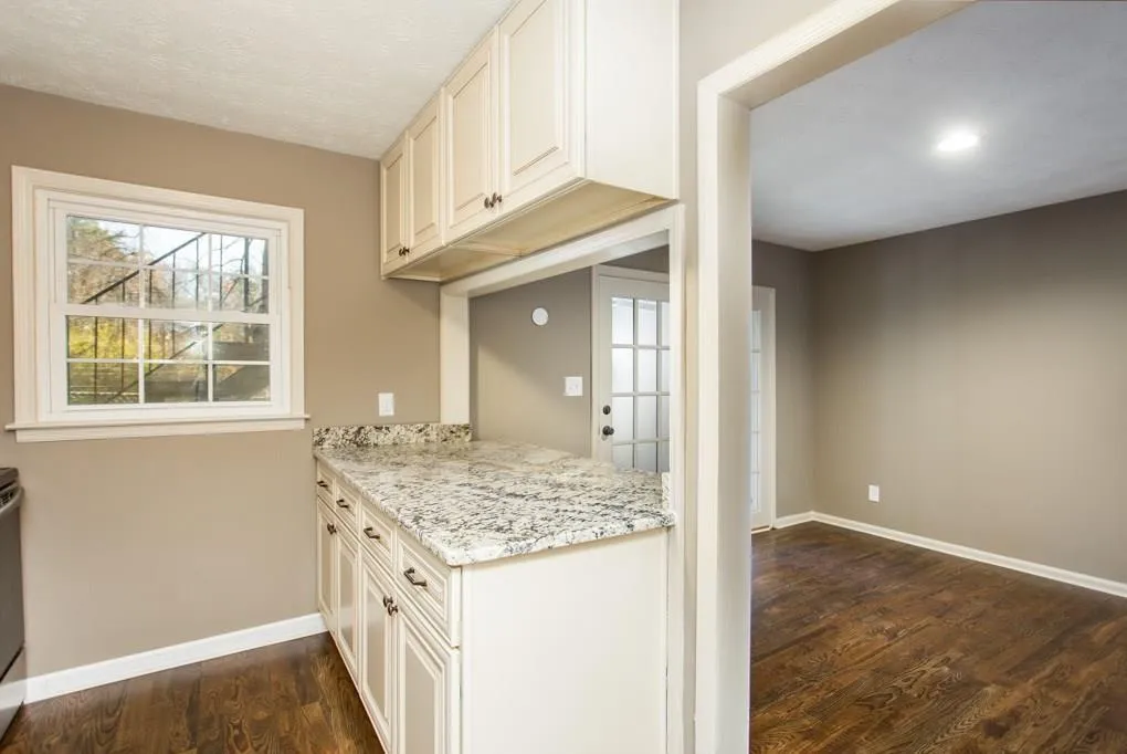 6700 Roswell Road Unit 11a, Atlanta, Georgia 30328, 3 Bedrooms Bedrooms, ,2 BathroomsBathrooms,Residential,Sold,6700 Roswell Road Unit 11a,5980056