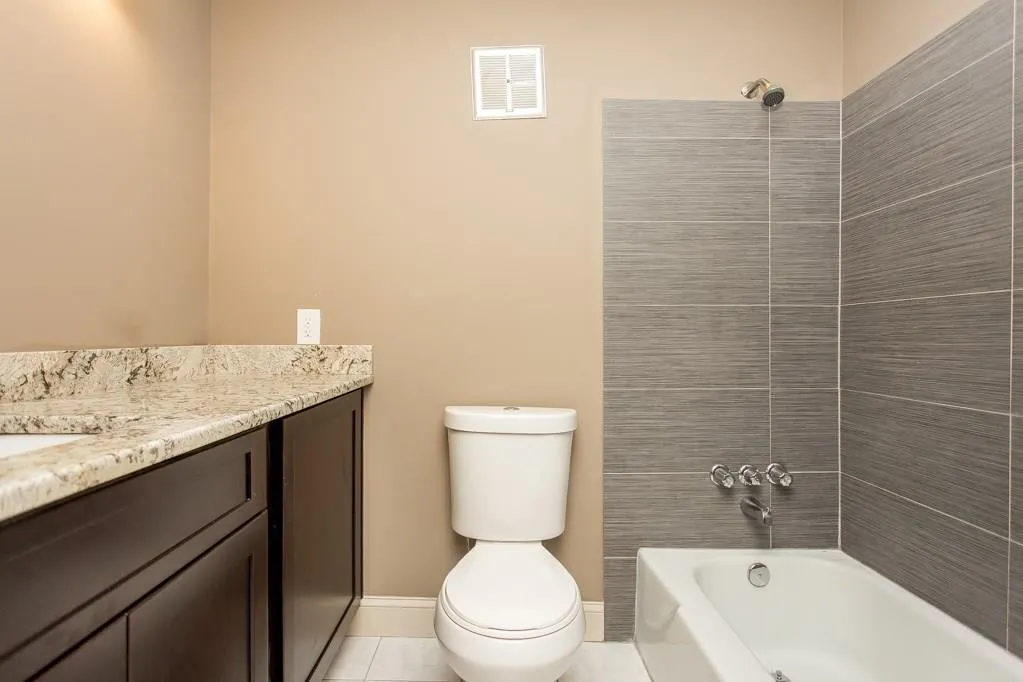 6700 Roswell Road Unit 11a, Atlanta, Georgia 30328, 3 Bedrooms Bedrooms, ,2 BathroomsBathrooms,Residential,Sold,6700 Roswell Road Unit 11a,5980056