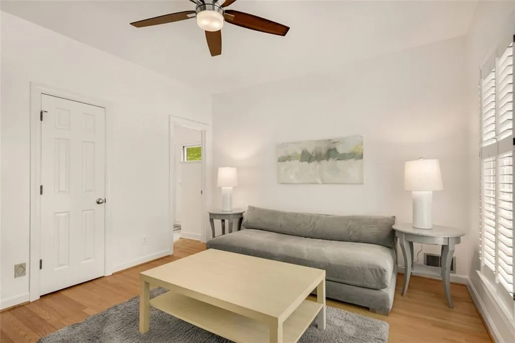 5680 River Oaks Place, Atlanta, Georgia 30327, 2 Bedrooms Bedrooms, ,2 BathroomsBathrooms,Residential,Sold,5680 River Oaks Place,7042879