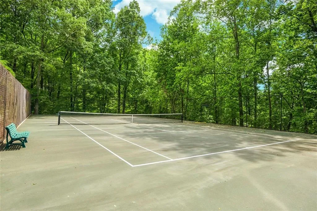 5680 River Oaks Place, Atlanta, Georgia 30327, 2 Bedrooms Bedrooms, ,2 BathroomsBathrooms,Residential,Sold,5680 River Oaks Place,7042879