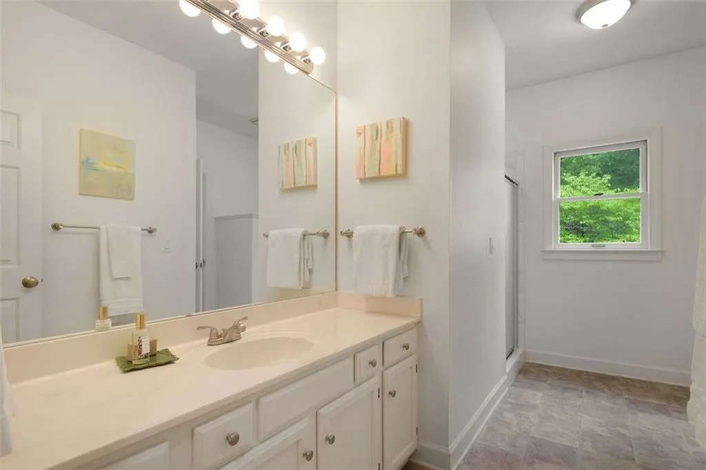 5680 River Oaks Place, Atlanta, Georgia 30327, 2 Bedrooms Bedrooms, ,2 BathroomsBathrooms,Residential,Sold,5680 River Oaks Place,7042879