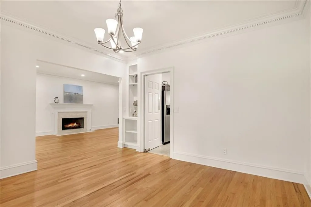 5680 River Oaks Place, Atlanta, Georgia 30327, 2 Bedrooms Bedrooms, ,2 BathroomsBathrooms,Residential,Sold,5680 River Oaks Place,7042879