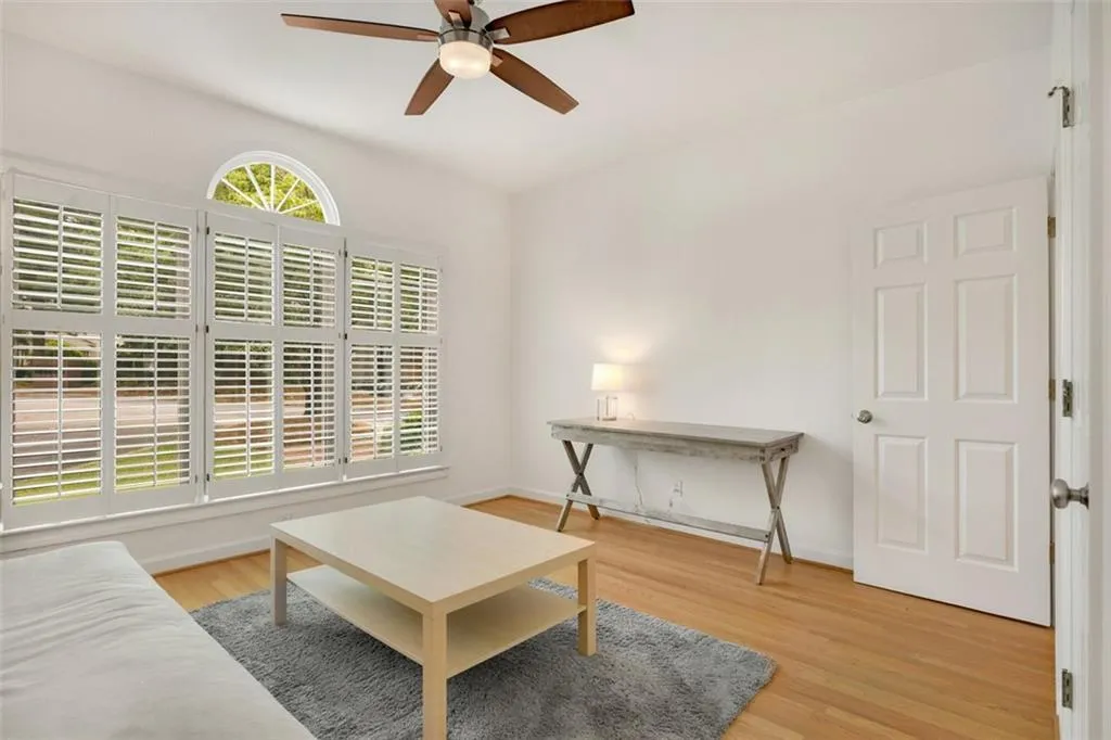 5680 River Oaks Place, Atlanta, Georgia 30327, 2 Bedrooms Bedrooms, ,2 BathroomsBathrooms,Residential,Sold,5680 River Oaks Place,7042879