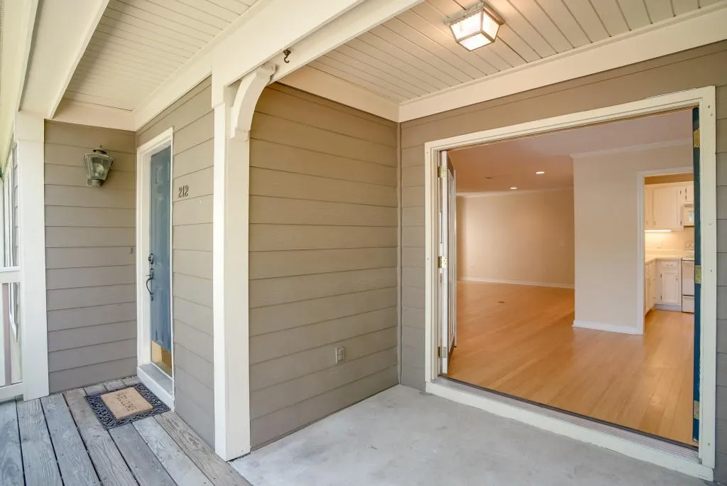 212 Abingdon Way Unit 212, Atlanta, Georgia 30328, 1 Bedroom Bedrooms, ,1 BathroomBathrooms,Residential,Sold,212 Abingdon Way Unit 212,5723463