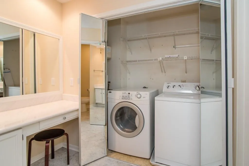 212 Abingdon Way Unit 212, Atlanta, Georgia 30328, 1 Bedroom Bedrooms, ,1 BathroomBathrooms,Residential,Sold,212 Abingdon Way Unit 212,5723463