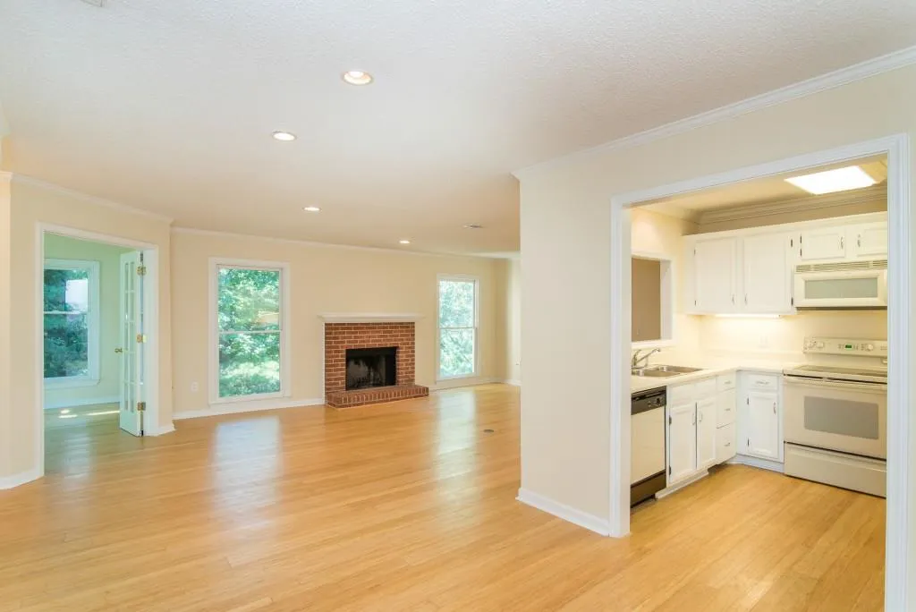 212 Abingdon Way Unit 212, Atlanta, Georgia 30328, 1 Bedroom Bedrooms, ,1 BathroomBathrooms,Residential,Sold,212 Abingdon Way Unit 212,5723463