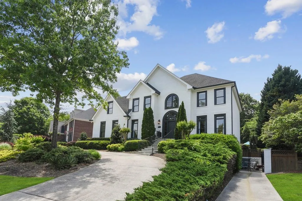 205 Summerhouse Lane, Sandy Springs, Georgia 30350, 5 Bedrooms Bedrooms, ,5 BathroomsBathrooms,Residential,Sold,205 Summerhouse Lane,6731993