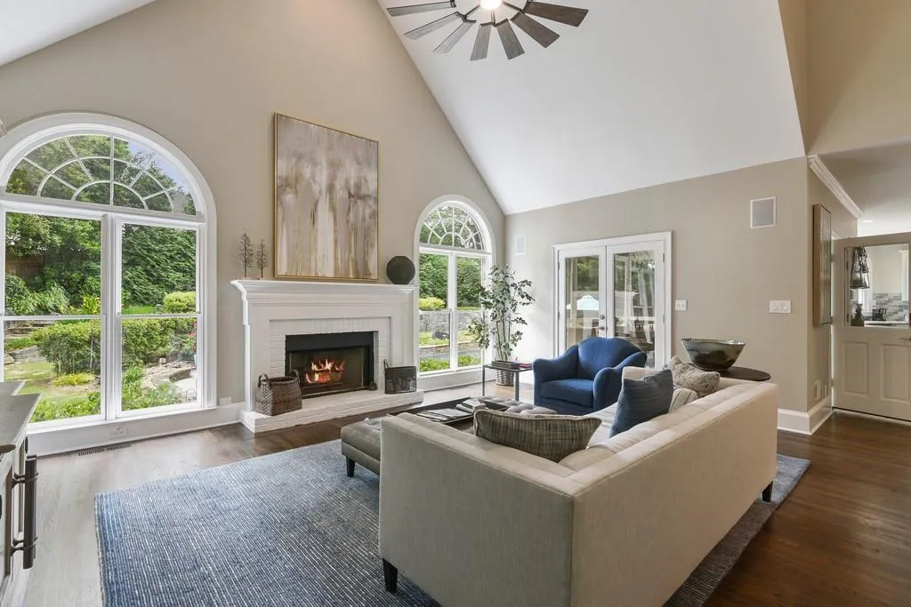 205 Summerhouse Lane, Sandy Springs, Georgia 30350, 5 Bedrooms Bedrooms, ,5 BathroomsBathrooms,Residential,Sold,205 Summerhouse Lane,6731993