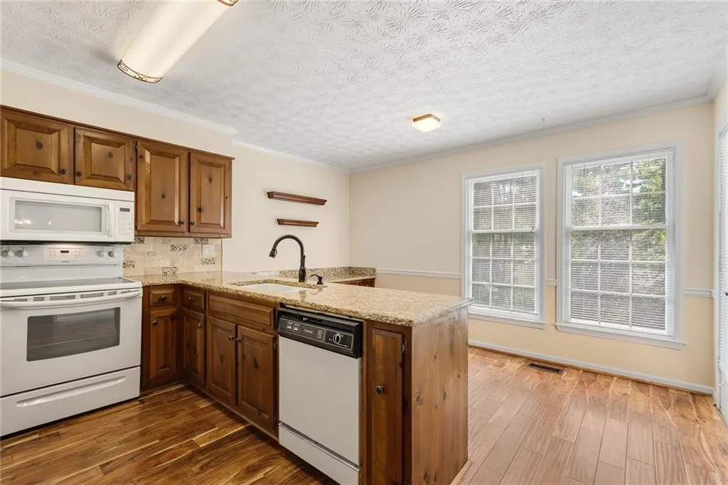 9010 Carroll Manor Drive, Sandy Springs, Georgia 30350, 3 Bedrooms Bedrooms, ,2 BathroomsBathrooms,Residential,Sold,9010 Carroll Manor Drive,6782749
