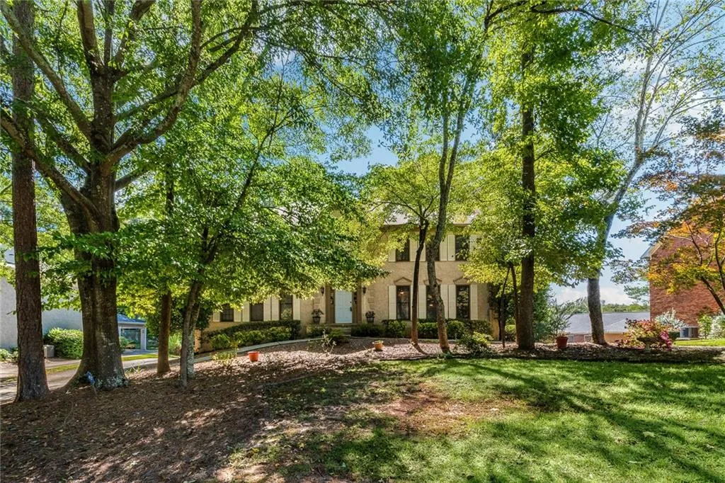 9010 Carroll Manor Drive, Sandy Springs, Georgia 30350, 3 Bedrooms Bedrooms, ,2 BathroomsBathrooms,Residential,Sold,9010 Carroll Manor Drive,6782749